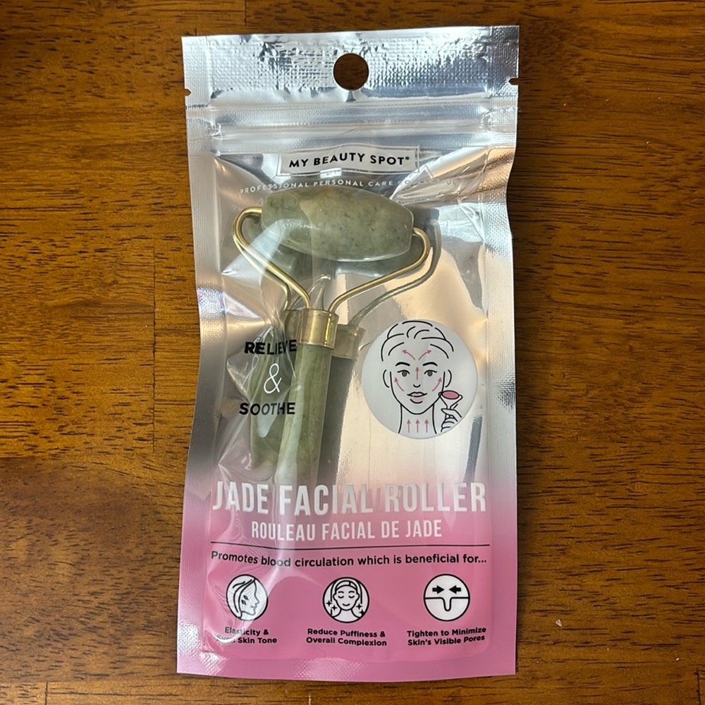 MY BEAUTY SPOT® PROFESSIONAL PERSONAL CARE COLLECTION JADE FACIAL ROLLER